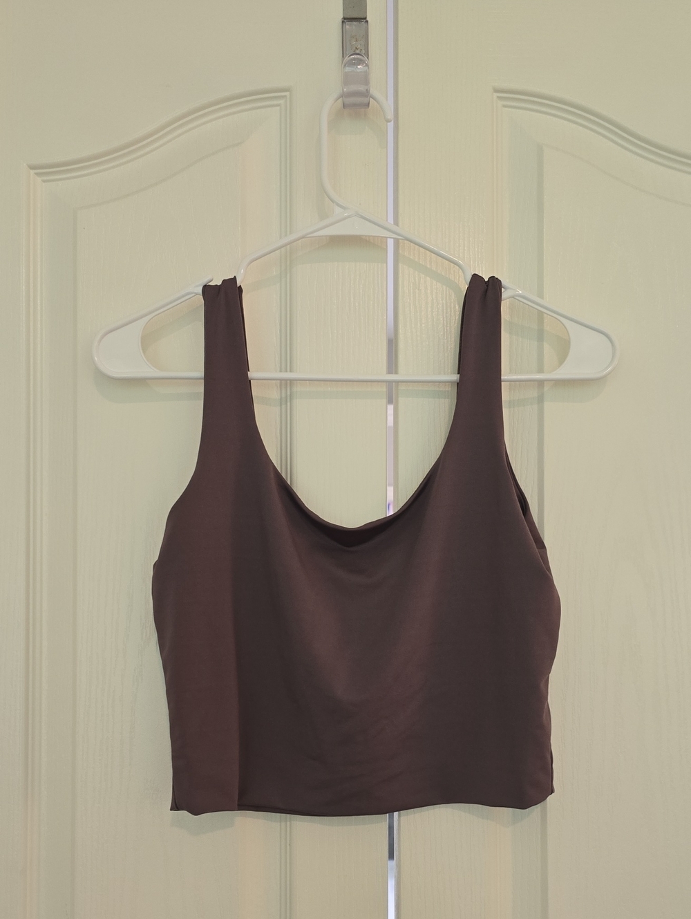 Women's Scoop Neck Crop Tank Top - Plum